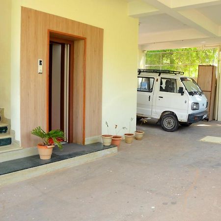 ホテルHari Iyer Residency Tiruchchendūr エクステリア 写真