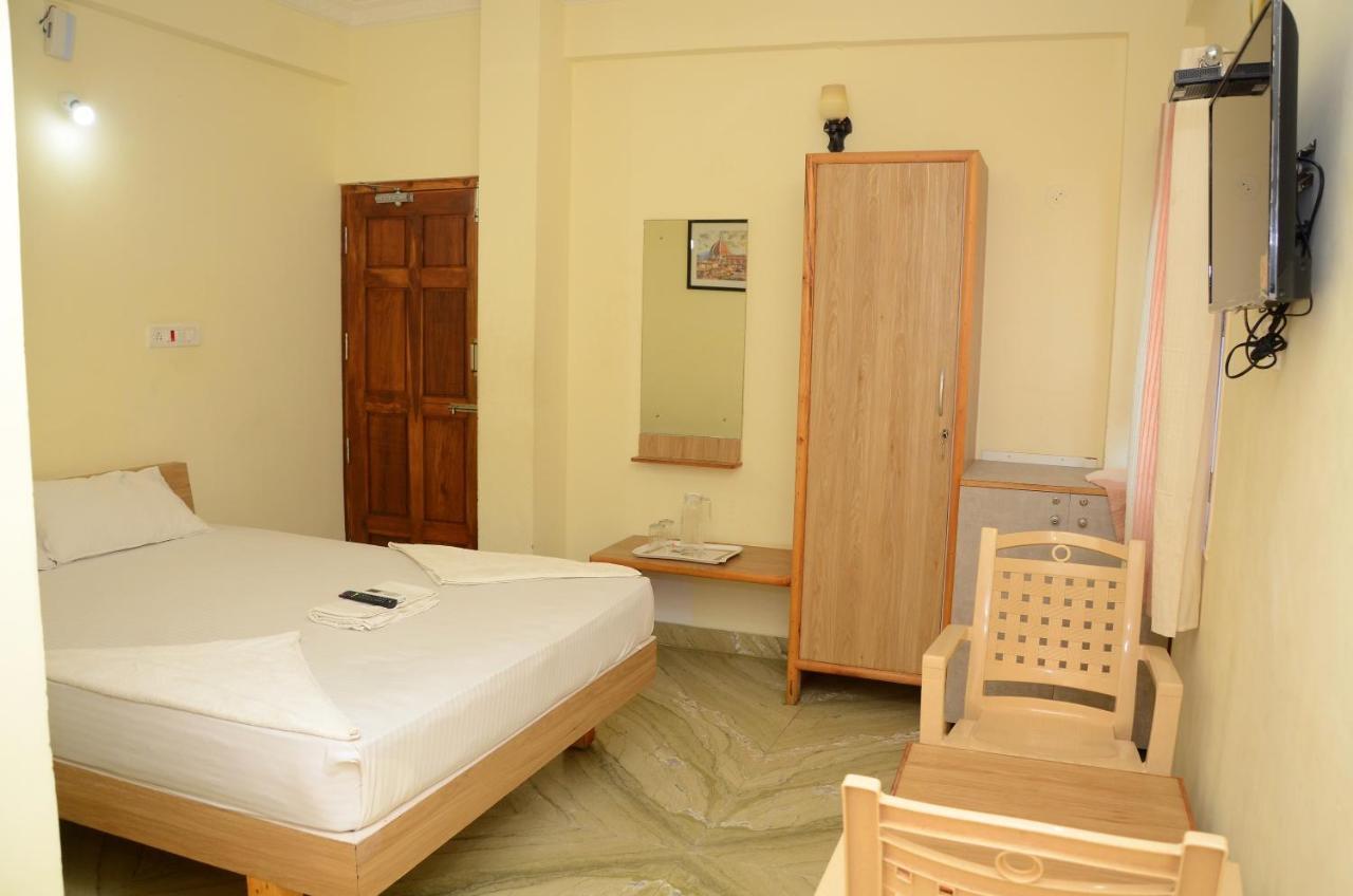 ホテルHari Iyer Residency Tiruchchendūr エクステリア 写真