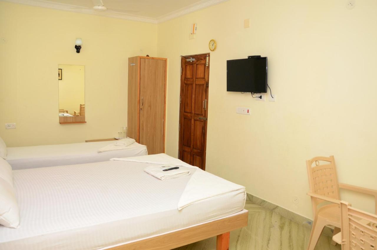 ホテルHari Iyer Residency Tiruchchendūr エクステリア 写真