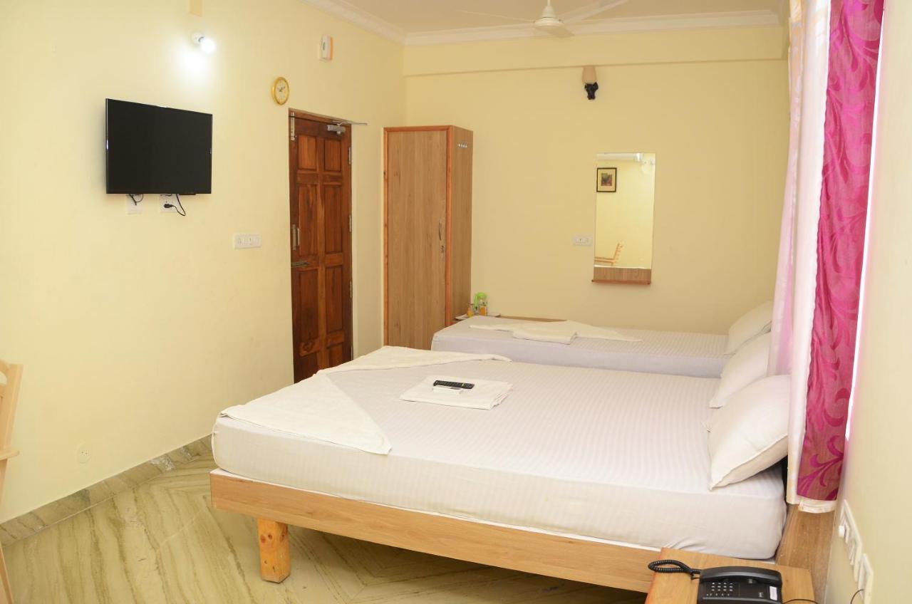 ホテルHari Iyer Residency Tiruchchendūr エクステリア 写真