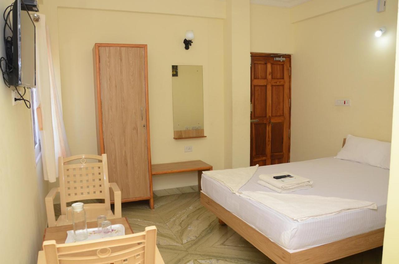 ホテルHari Iyer Residency Tiruchchendūr エクステリア 写真