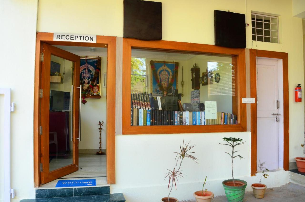 ホテルHari Iyer Residency Tiruchchendūr エクステリア 写真